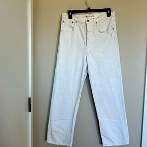 Levi’s Women’s Ribcage Ankle White Jeans